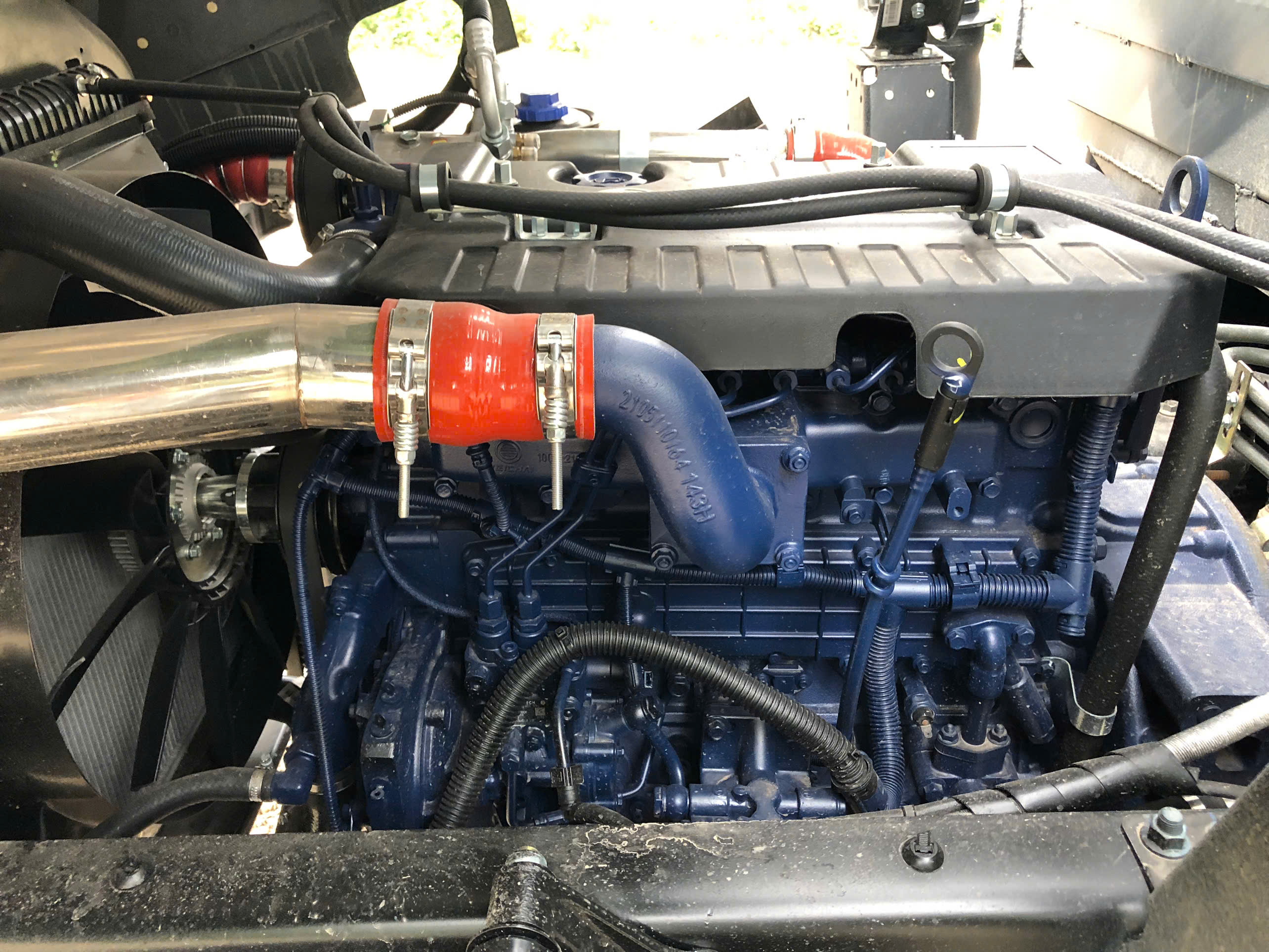 dong-co-ben-howo-8t61