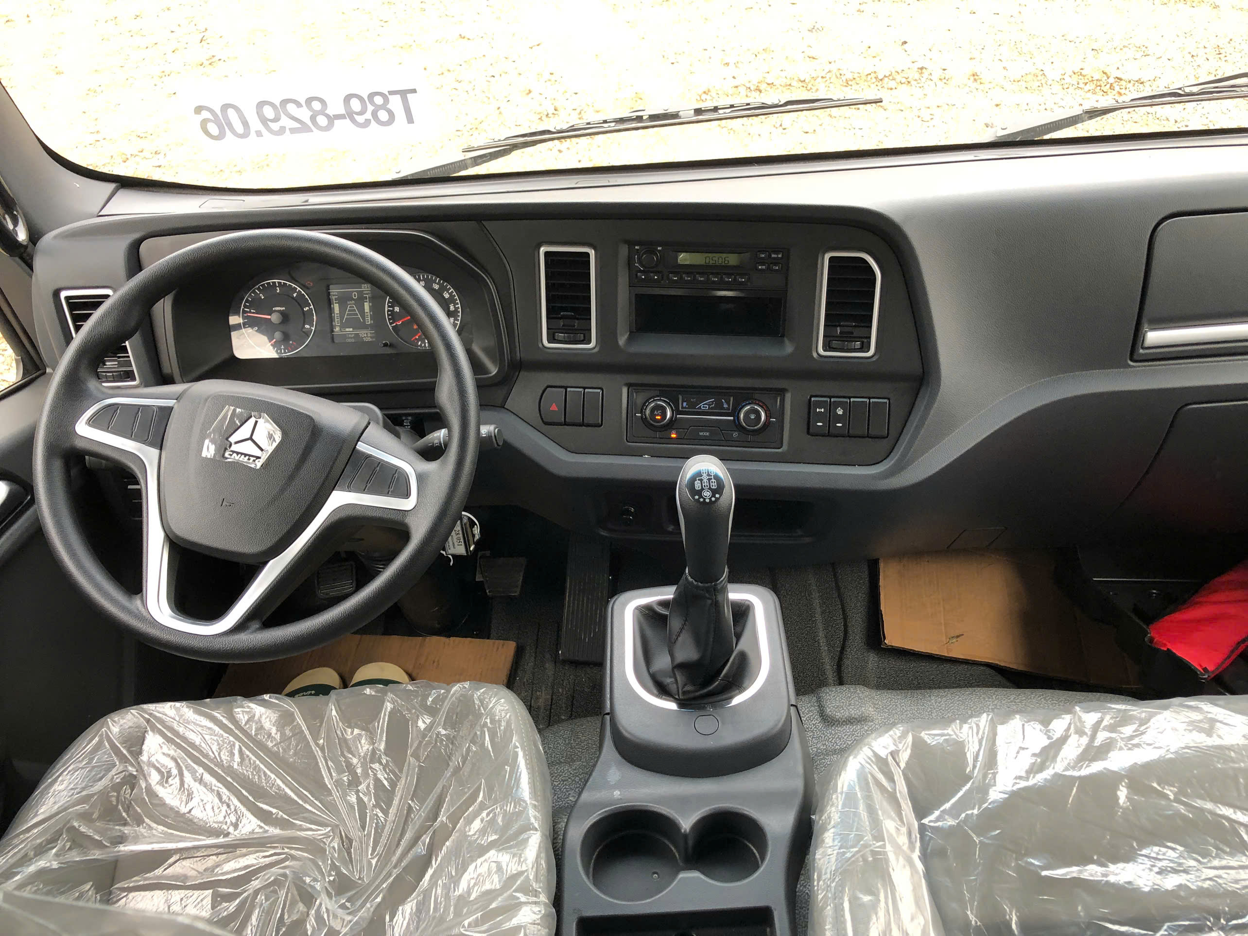 noi-that-xe-ben-8t61