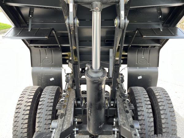 ty-ben-825-tan-2-cau